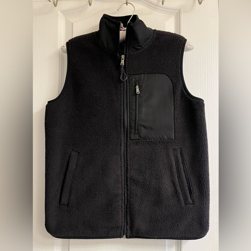 Tek Gear Women’s Black Fleece Vest